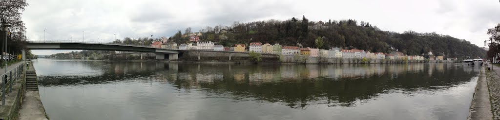 Passau an der Donau by Horst Tochtenhagen