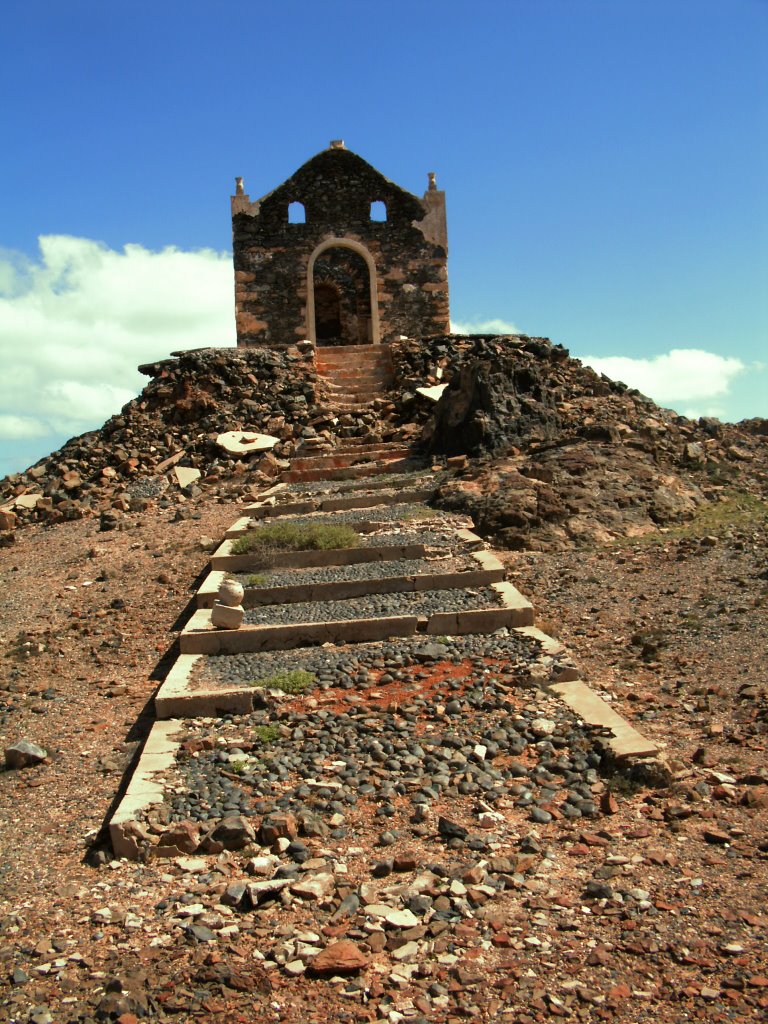 Kapelle Nossa Senhora da Fatima by Waltraut Scholz