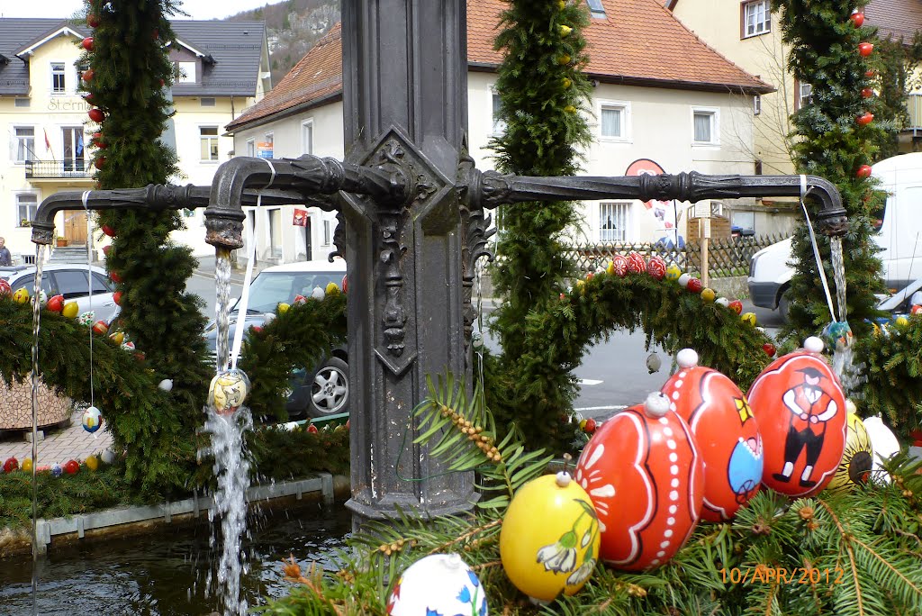 Osterbrunnen in Muggendorf 2012 by Sunflower66