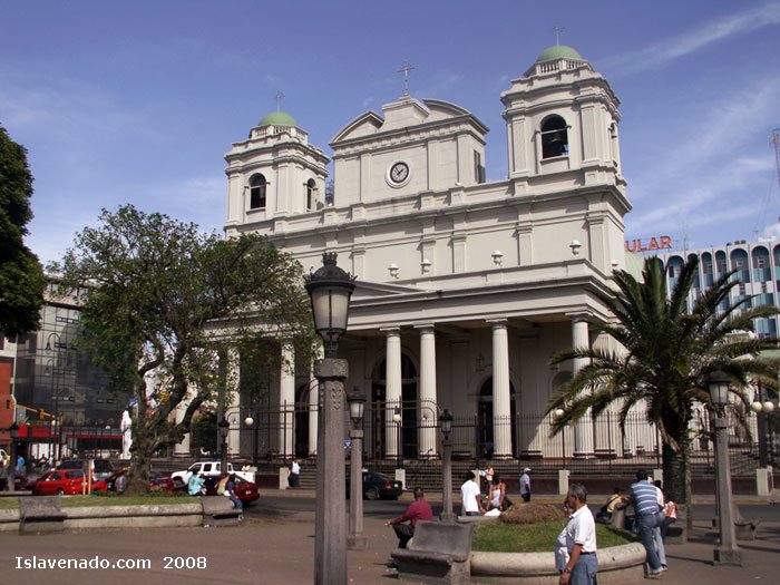 Catedral Metropolitana by IslaVenado.com +506.…