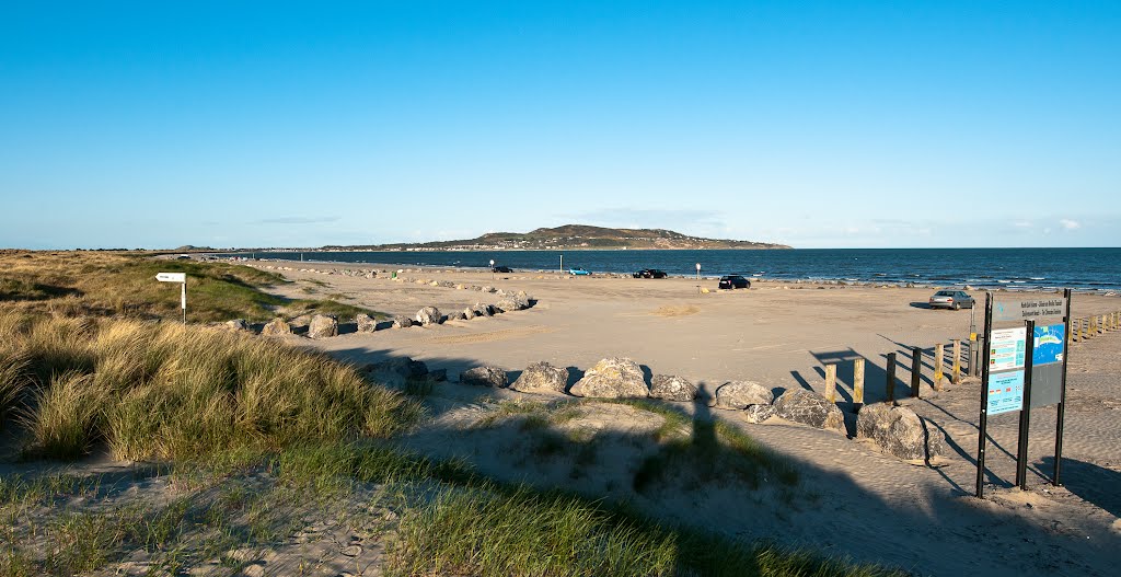 Clontarf East, Dublin, Ireland by Tomek Piwowarczyk