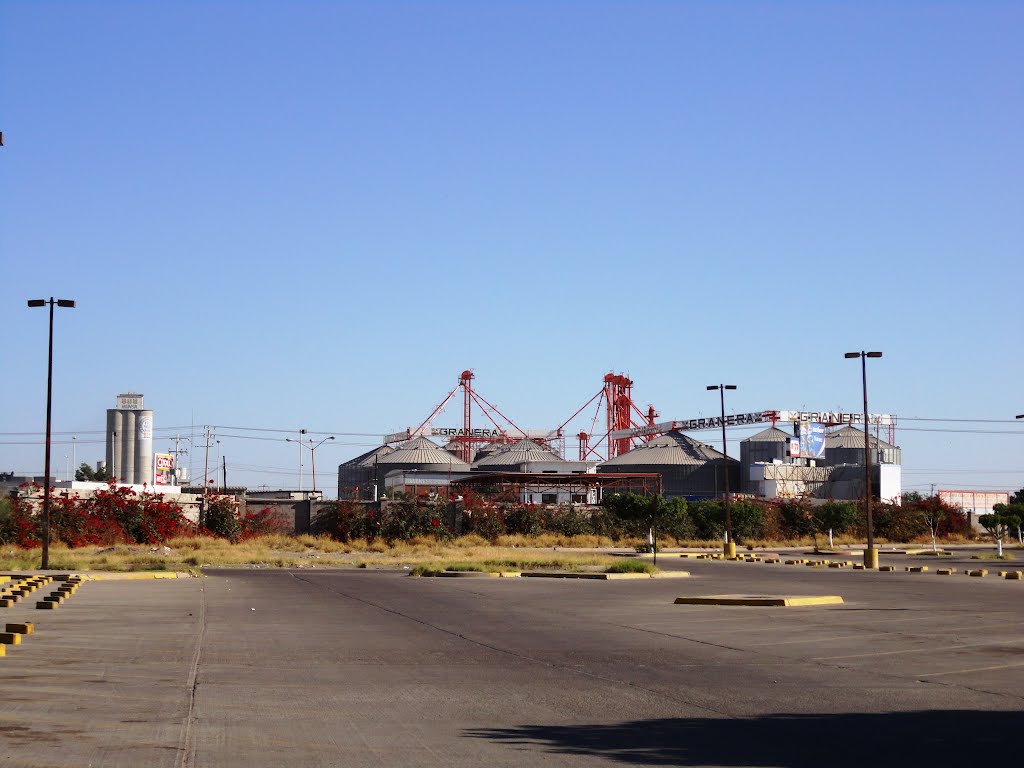 La Granera vista desde el estacionamiento de Ley Jalisco by mishima281981