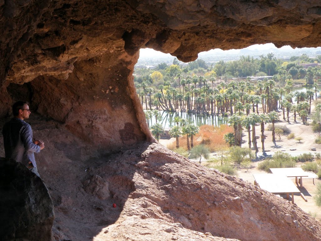 Hole in the Rock @ Papago Park by Erik Wanta