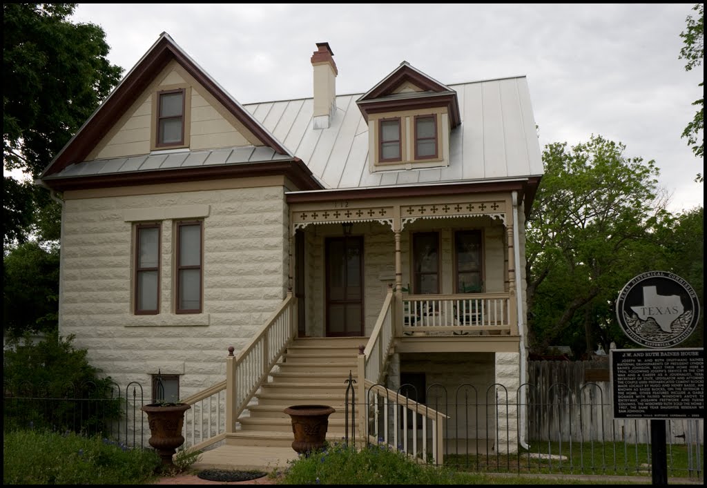 J. W. and Ruth Baines House - maternal grandparents of President Lyndon Baines Johnson by ozroo2