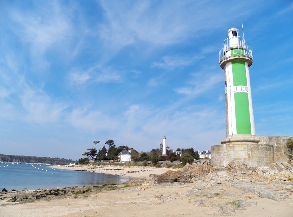 Bénodet - Le phare d'entrée et le phare de haute mer by epaulard59