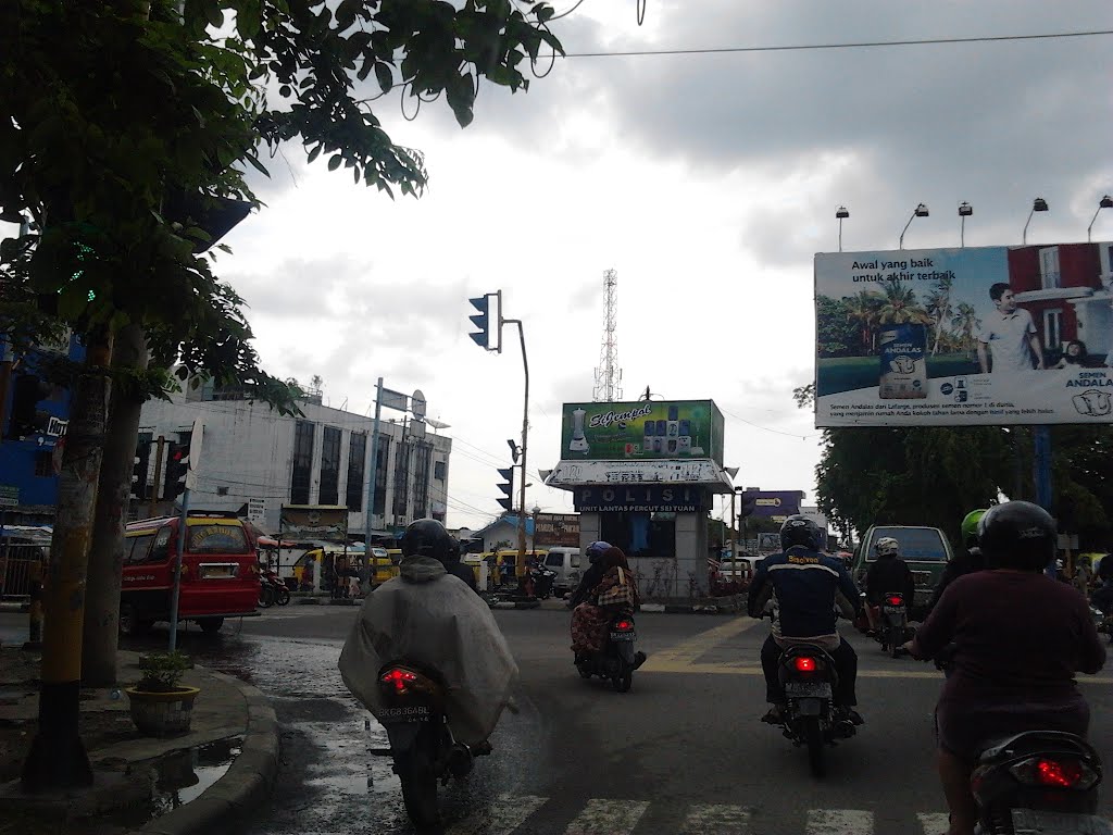 Jl. Aksara - Medan by Heryanto Sun