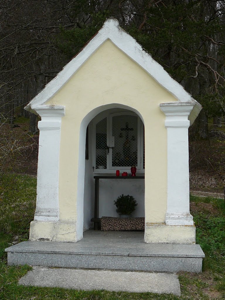 Öschkapelle östlich von Baach am Waldrand by J. Eichendorf