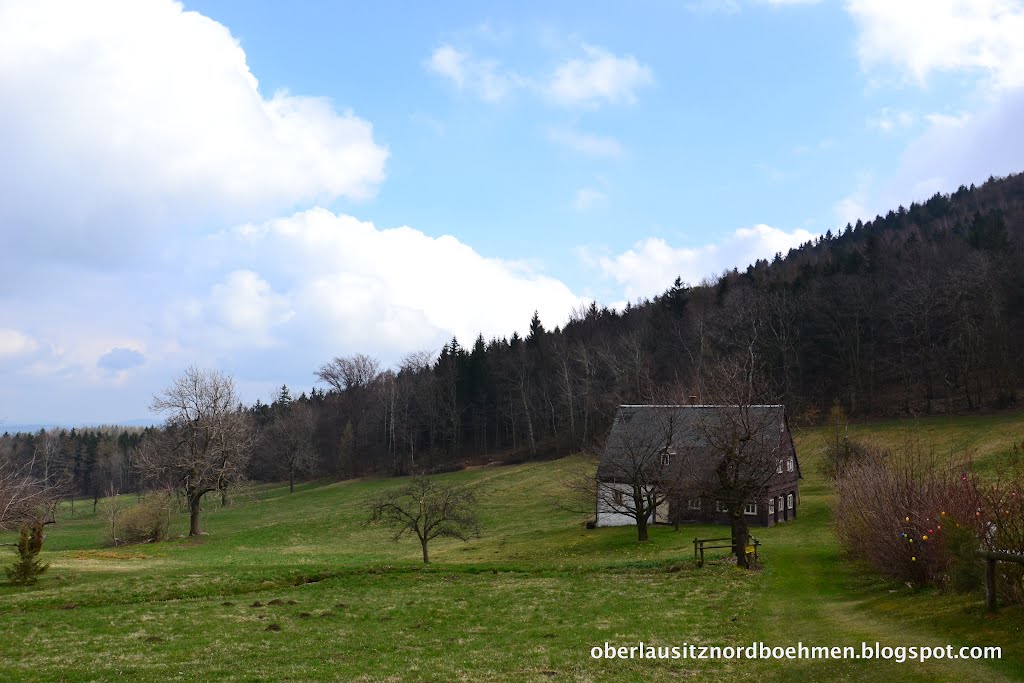 Haus in Waltersdorf by Robert Knothe