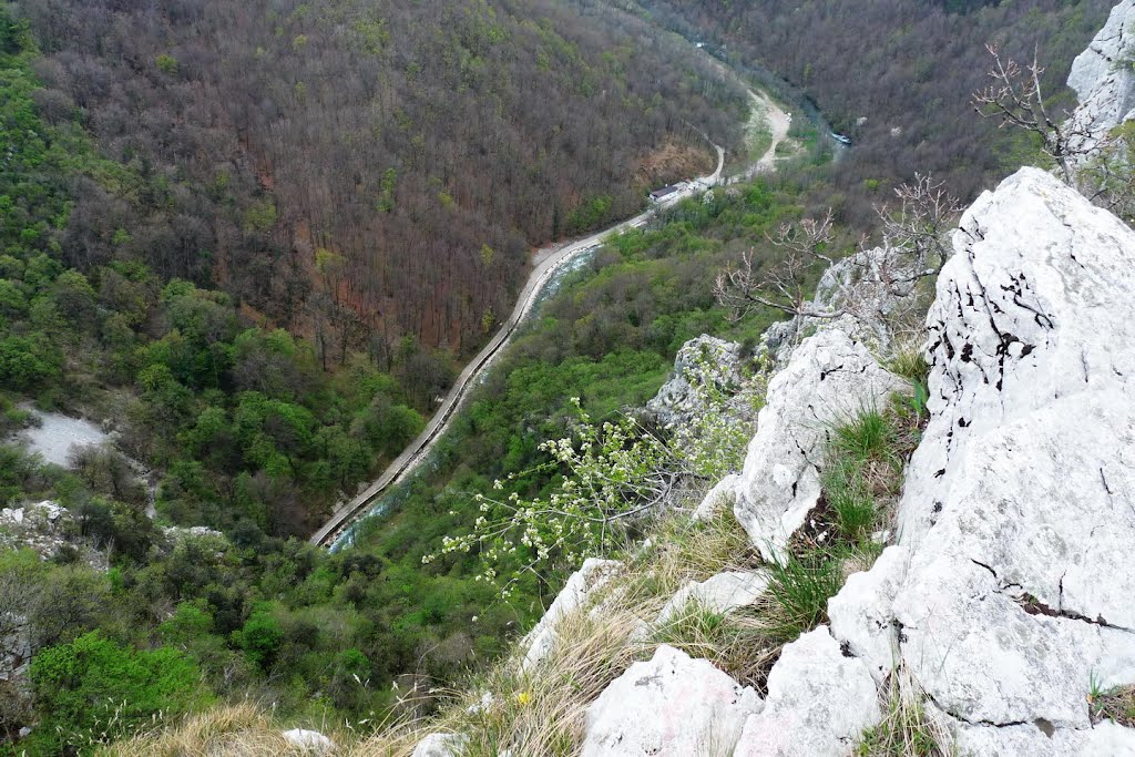 Pogled na Rječinu by Damir Simunić