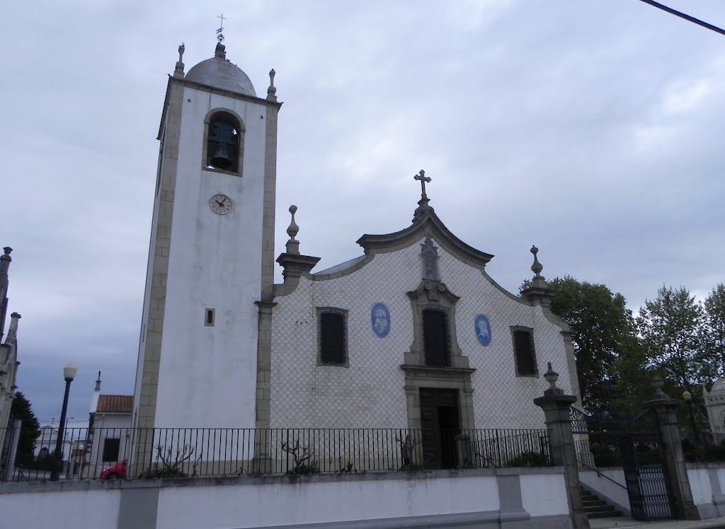 Iglesia en Estarreja, Aveiro, Portugal. ( Estepa 32). by Estepa32