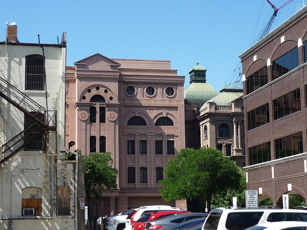 Tarrant County Courthouse by embryojoe