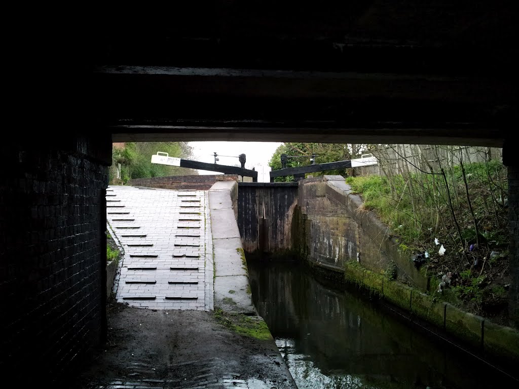 Rushall Lock 3 Rushall Canal by quercusia