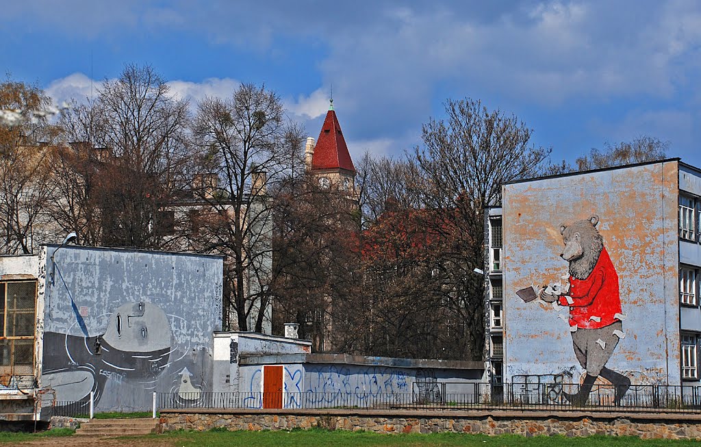 Murale - Escif and Erica Il Cane by Marek Łeszkiw