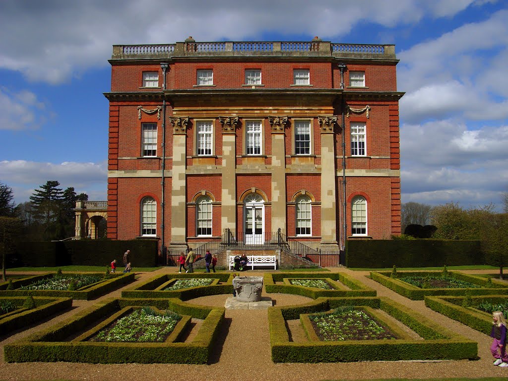 Clandon Park by arunasst