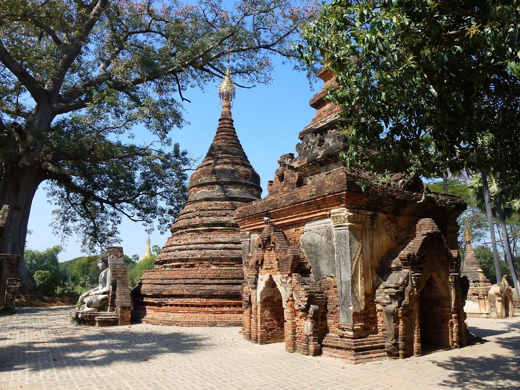 Inwa, Myanmar by polletje