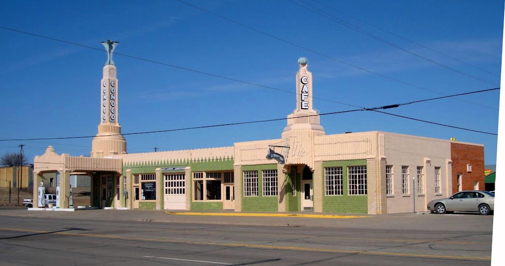 Old Route 66 Service Station by bwr