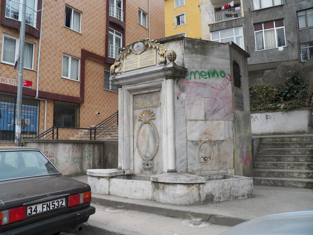 Çavuşdere Caddesi, Üsküdar by cenan t