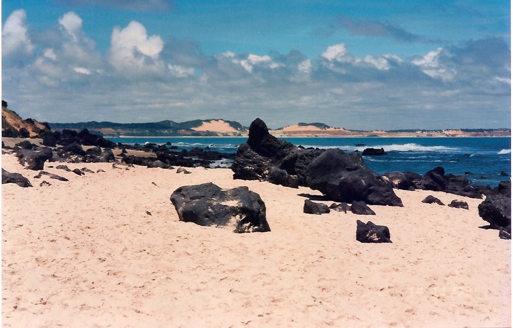 Praia do Amor , vizinha a Pipa-RN by Valéria Amaral