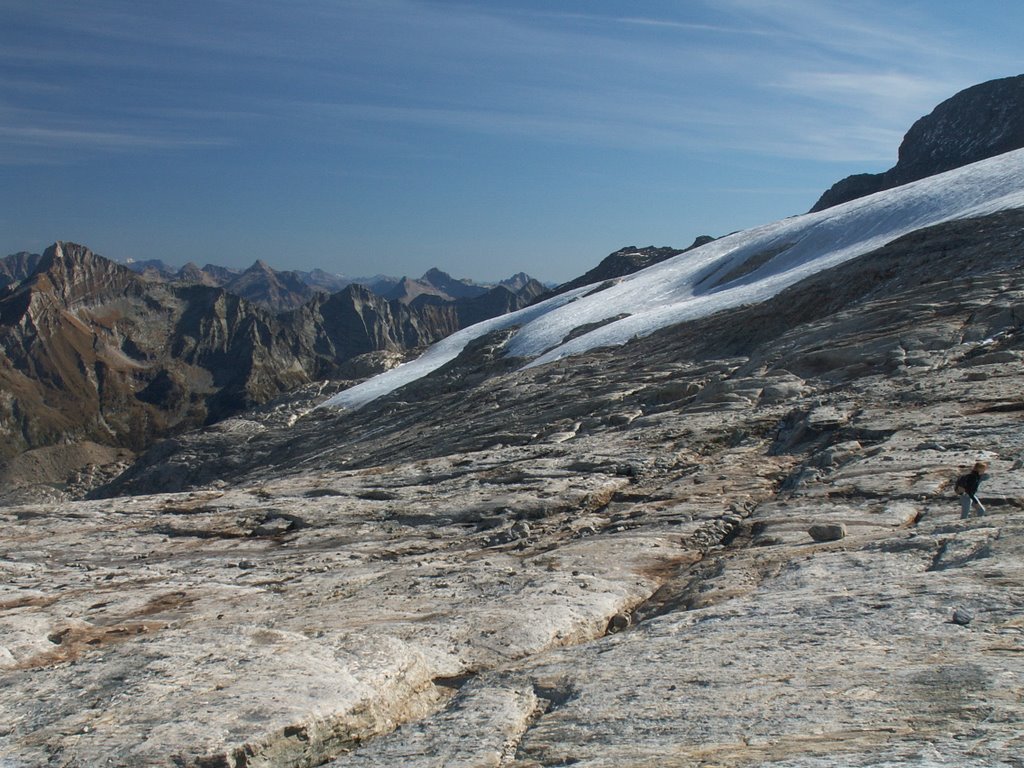 Am Basodino-Gletscher by Frank Pustlauck