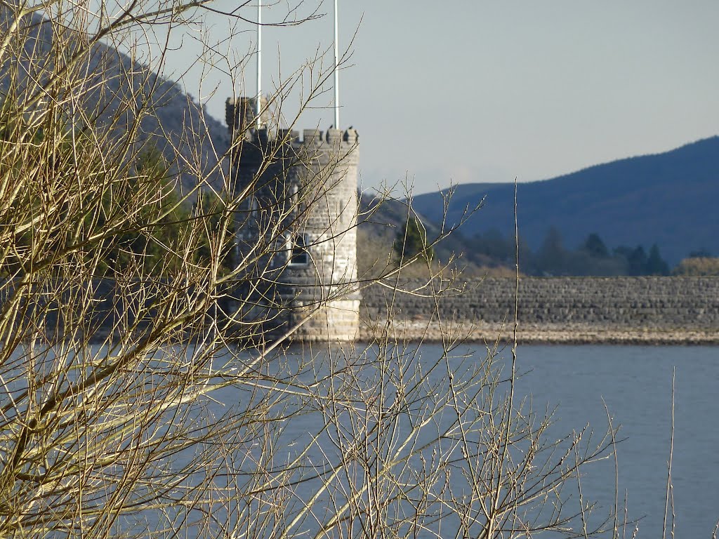 Llwyn-on Reservoir Merthyr Tydfil by cowbridgeguide.co.uk