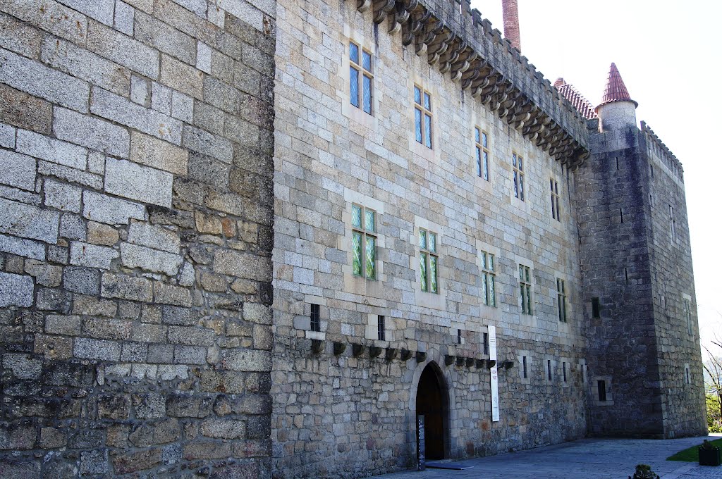 Paseando por Guimaraes. by Ruben García