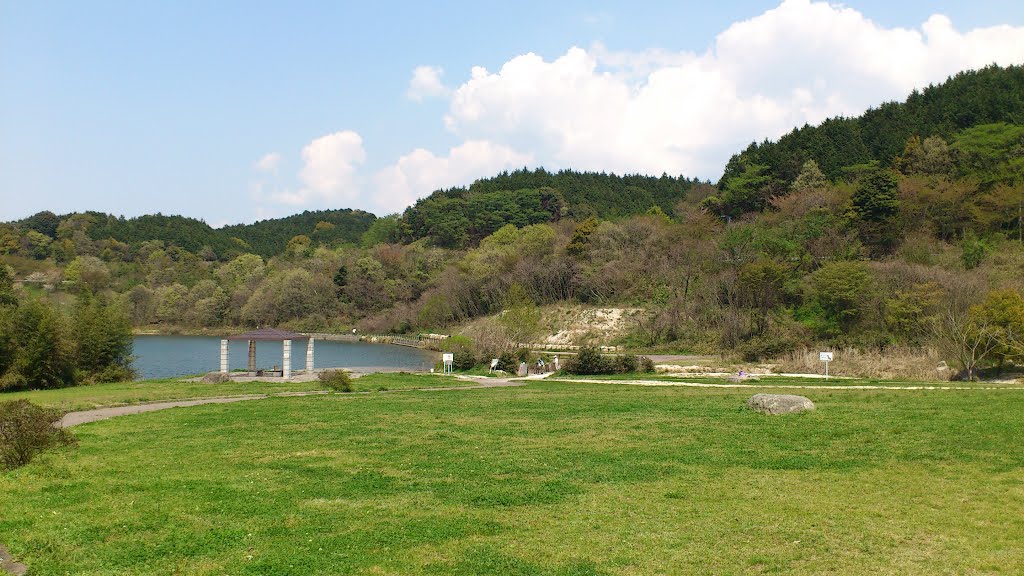 大野城市 - 牛頸ダム・大野城いこいの森水辺公園 2012.4 (Ushikubi Dam) by Pot-8-Os