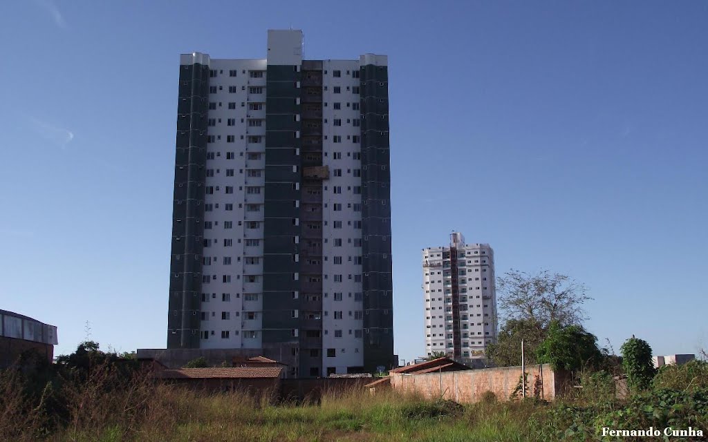 Edifícios residenciais no bairro Maranhão Novo. Imperatriz Maranhão, abril/2012. by Nando Cunha