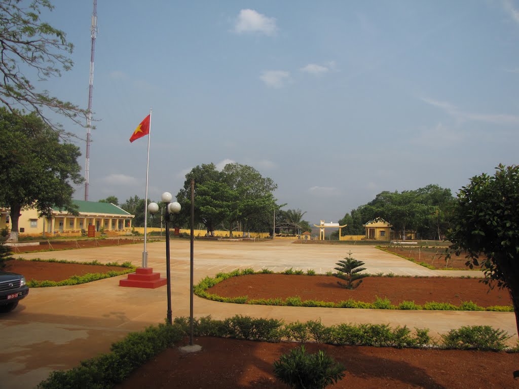 Thuận Hạnh, ?ắk Song, ??k Nông, Vietnam by Dao Tam