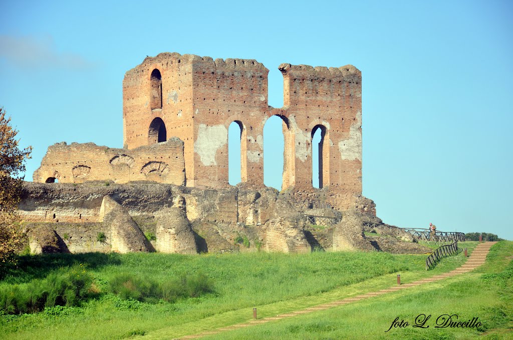 Roma -Appia Villa dei Quintili N. 2 by lorenzo Duccillo