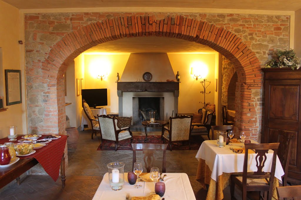 Dinning Room - Villa Barberino‎ - Viale Barberino, 19 52022 Meleto Valdarno Arezzo, Italy by ACrossbow