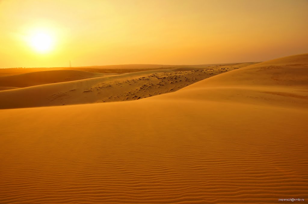 Vietnam HoaThang White Sand Dunes by Paparazzi Stas