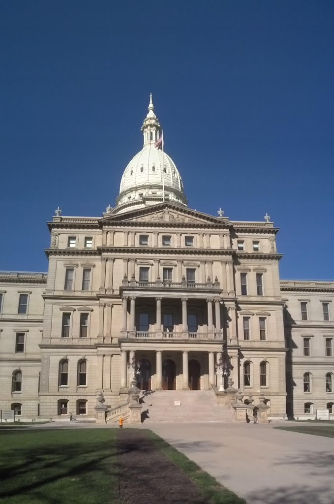 Michigan Capital Building by timhowe