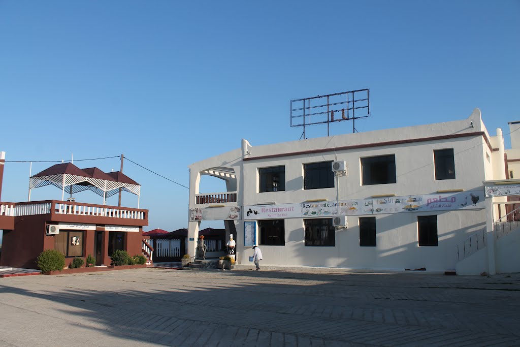 Asilah - Restaurant neben dem Hotel Briech - 20. März 2012 by Wolfgang Hanko