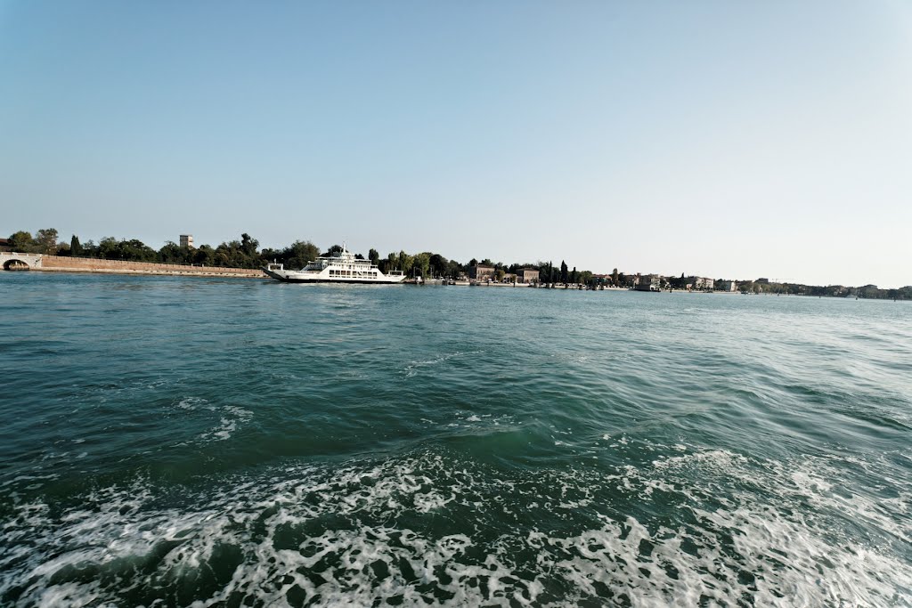 Laguna Veneta - Vaporetto San Marco (San Zaccaria)_Punta Sabbioni - View SE on Lido di Venezia by txllxt TxllxT