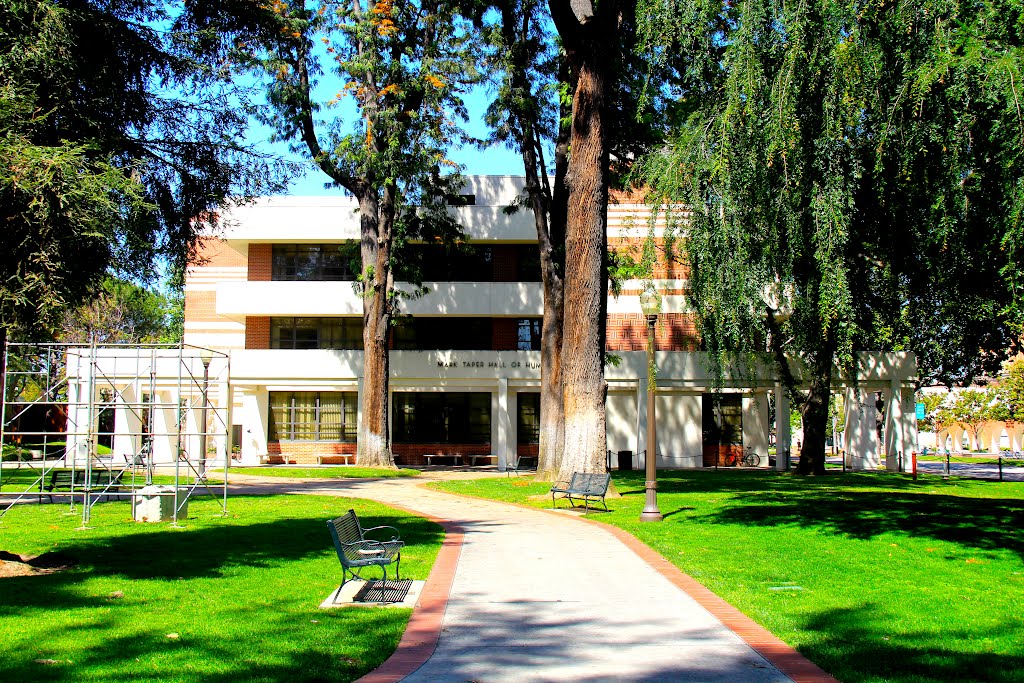 USC Campus, Los Angeles, CA by Michael Jiroch