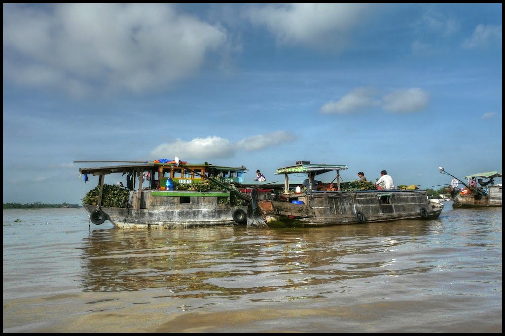 Cái Bè, floating market by sibir