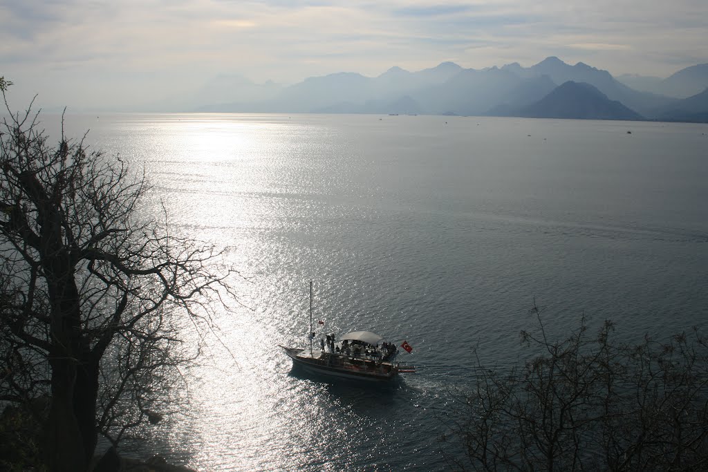 Antalya, Turkey by Alejandro Martín