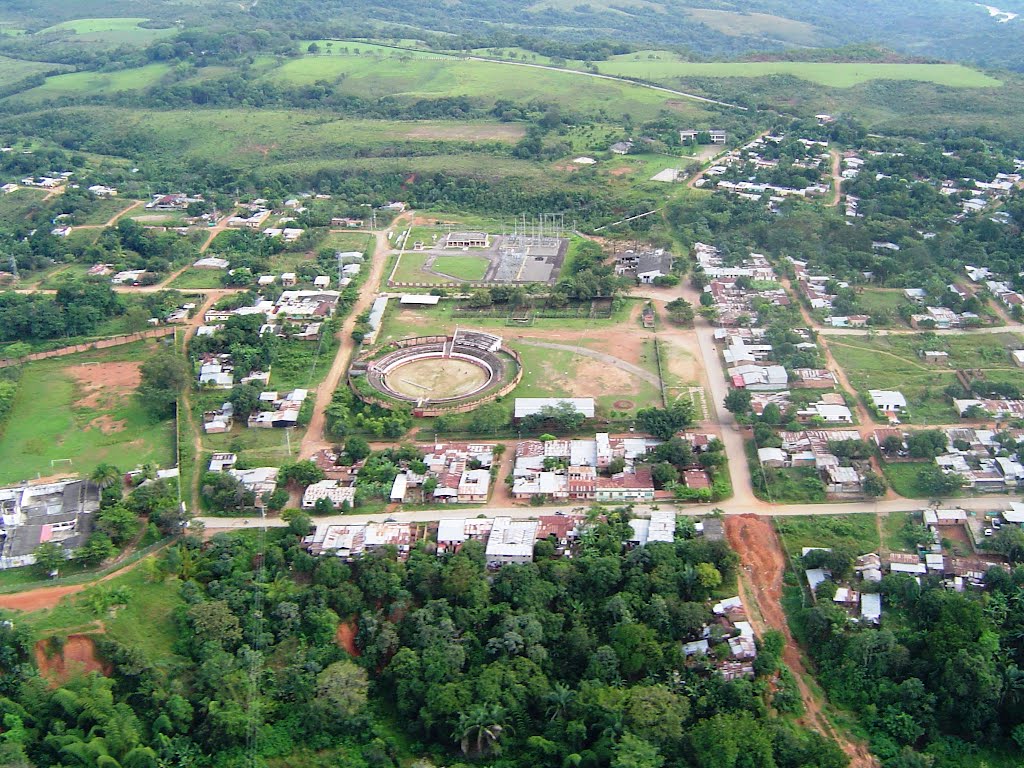 Plaza de Toros La Sombrera Chaparral - Tolima by Jorge Carvajal Aldana