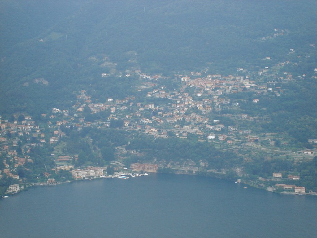 Como visto do mirante de Brunate by Luis Bruno Galvao Gu…