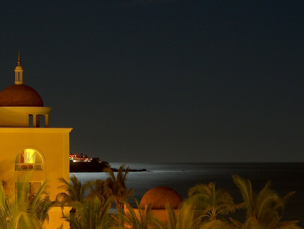 Full moon from the Riu Palace.Cabo by rmarshall78