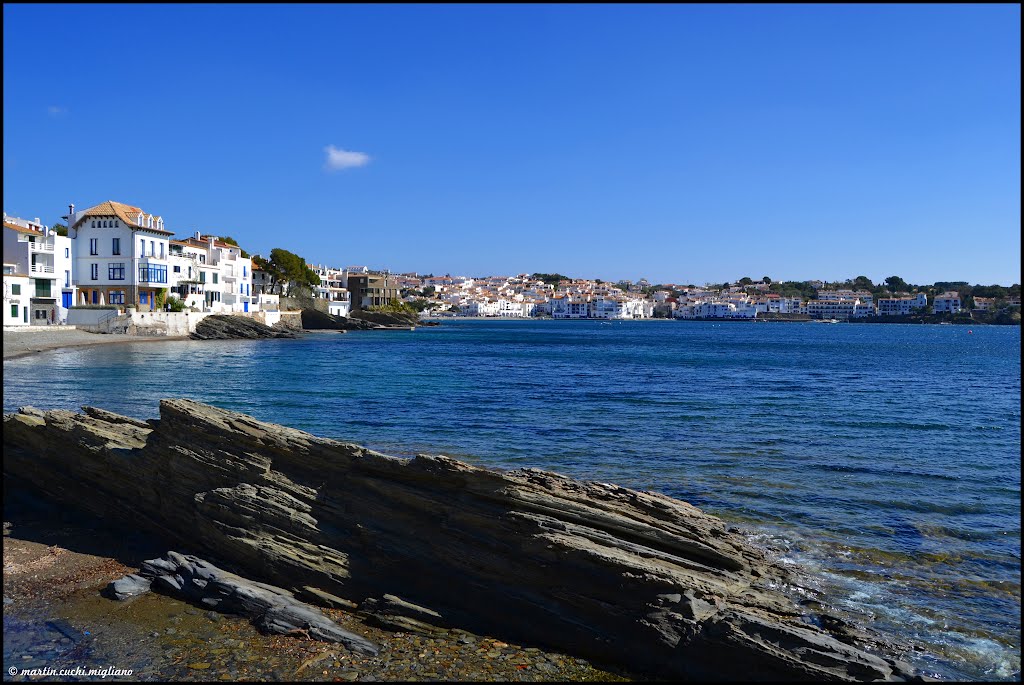 Cadaqués - Una ciudad pintoresca by Martín Cuchi Miglian…