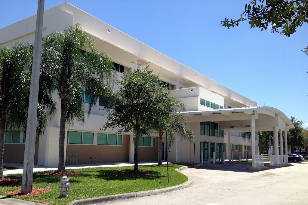 Coral Springs Medical Center by pvgomez