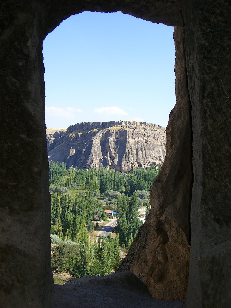 Ihlara valley from Selime Monastery by leonardix