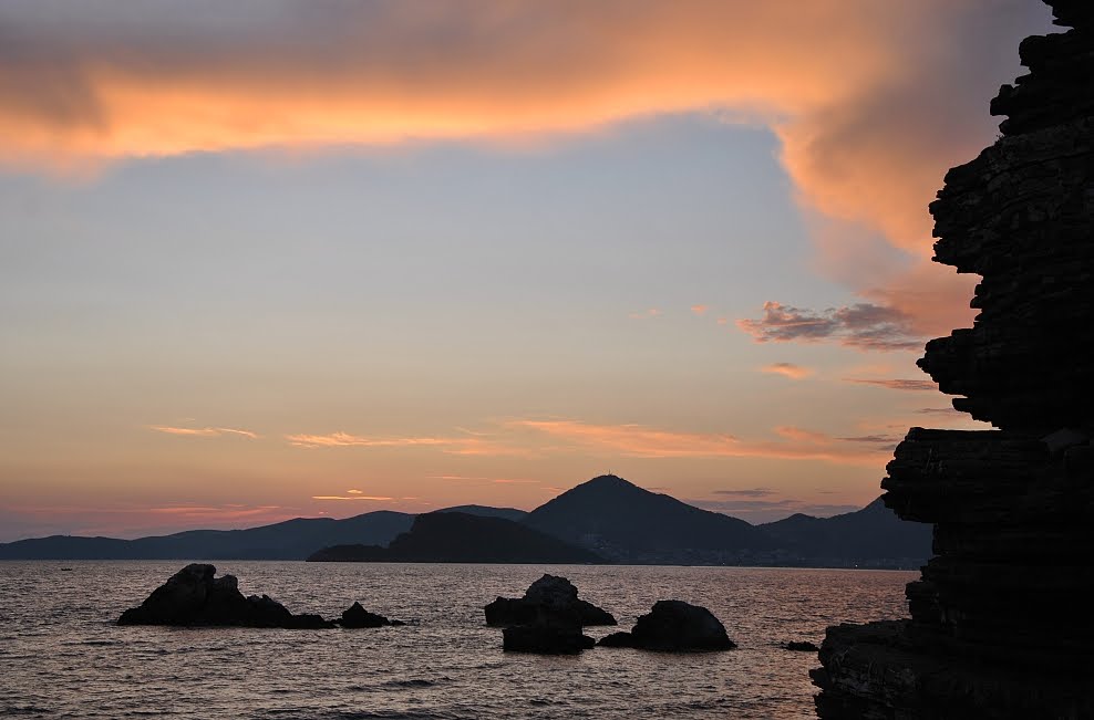 Sveti Stefan, Montenegro by Konrad Gwóźdź