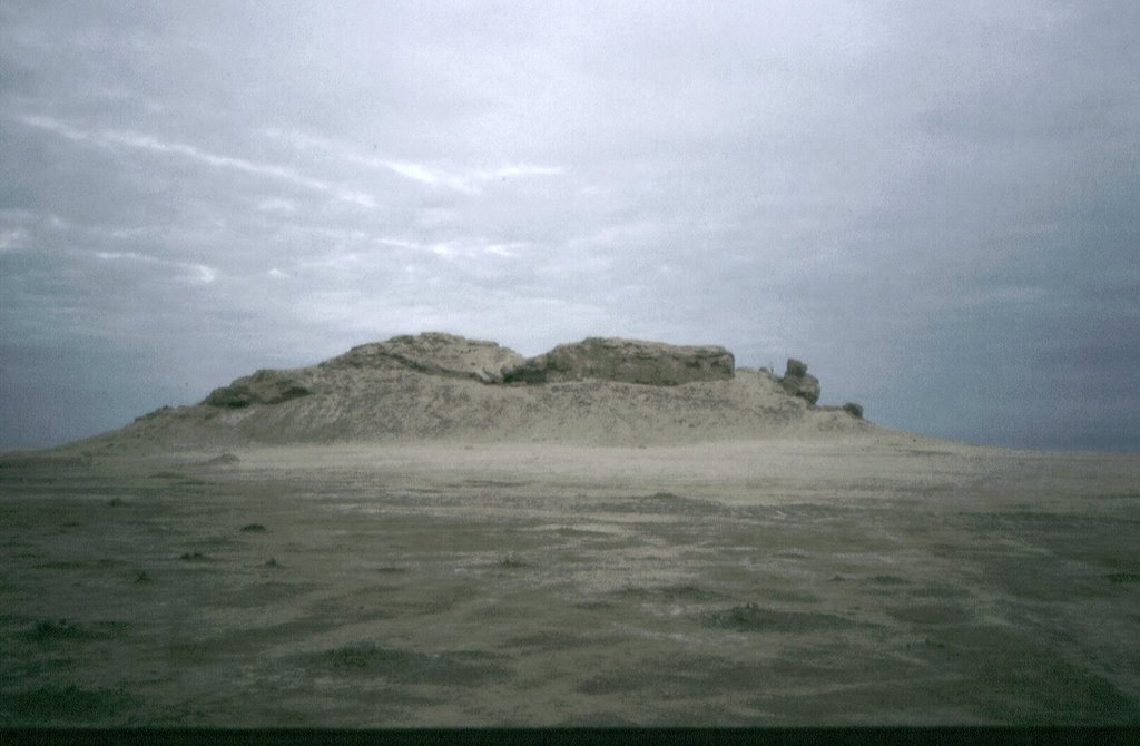 Unnamed Road, Kuwait by gerard boisseau