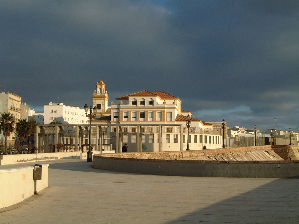 Colégio público - Cádiz - Espanha by Nuno Moura Neves