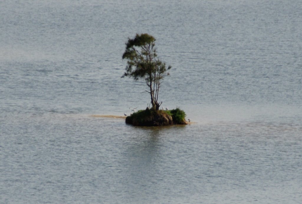 Tiny island by VFedele