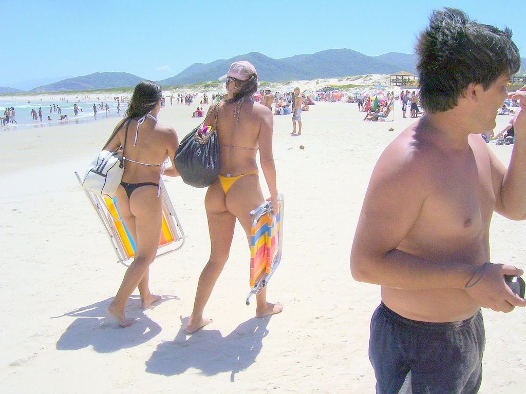 Praia do joaquina by hugo marquez