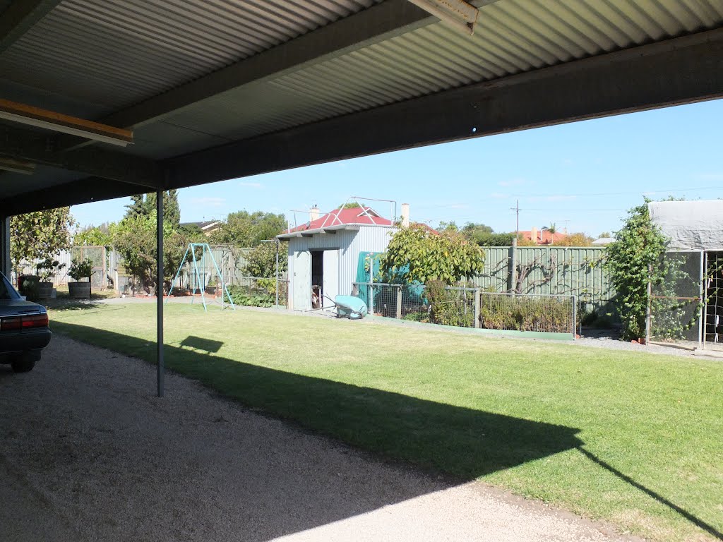 Back Yard area in Fifth Street in NURIOOTPA, Barossa Valley, on 14-04-2012 by Peter John Tate,