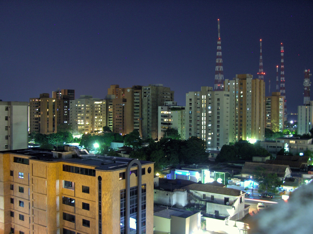 SKY MARACAIBO by ODOARDO PARRA